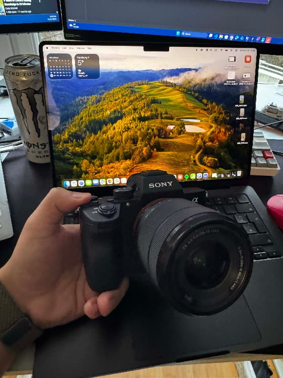 Item image: Sony Alpha 7 III